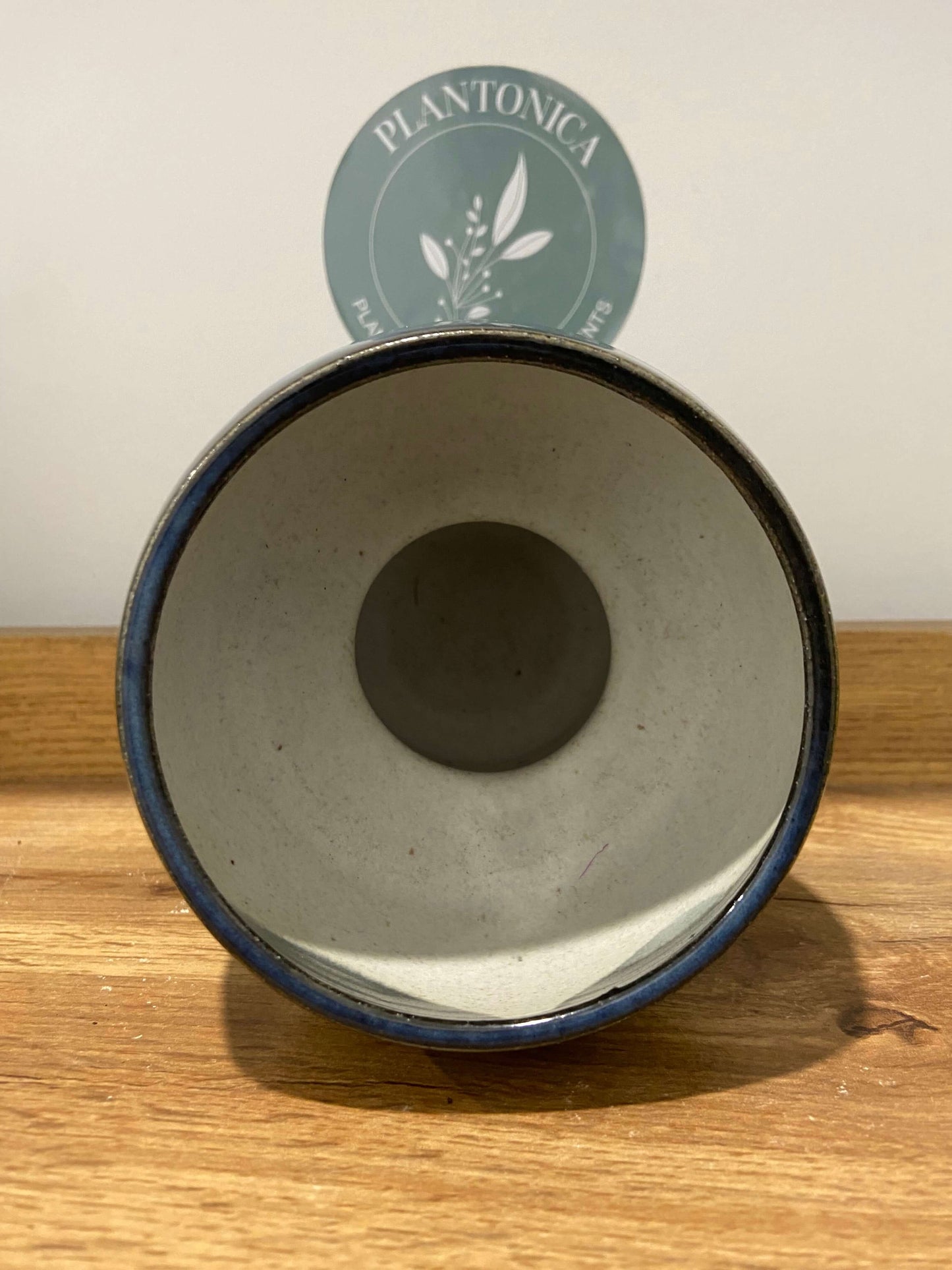 TONiC Ceramics 10cm Vase ‘Abduction’