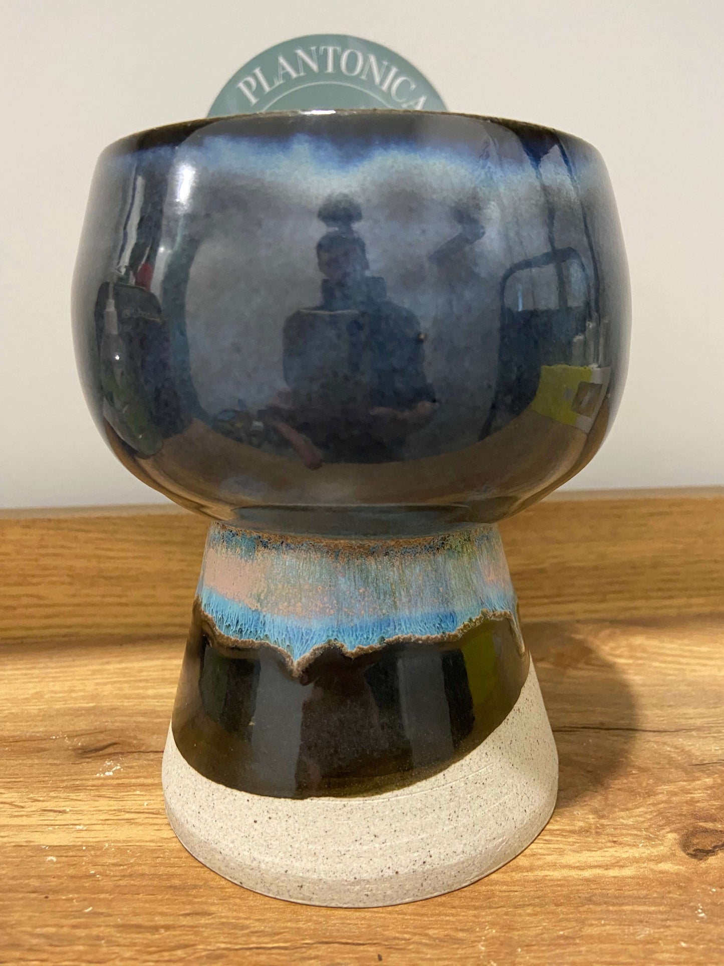 TONiC Ceramics 10cm Vase ‘Abduction’
