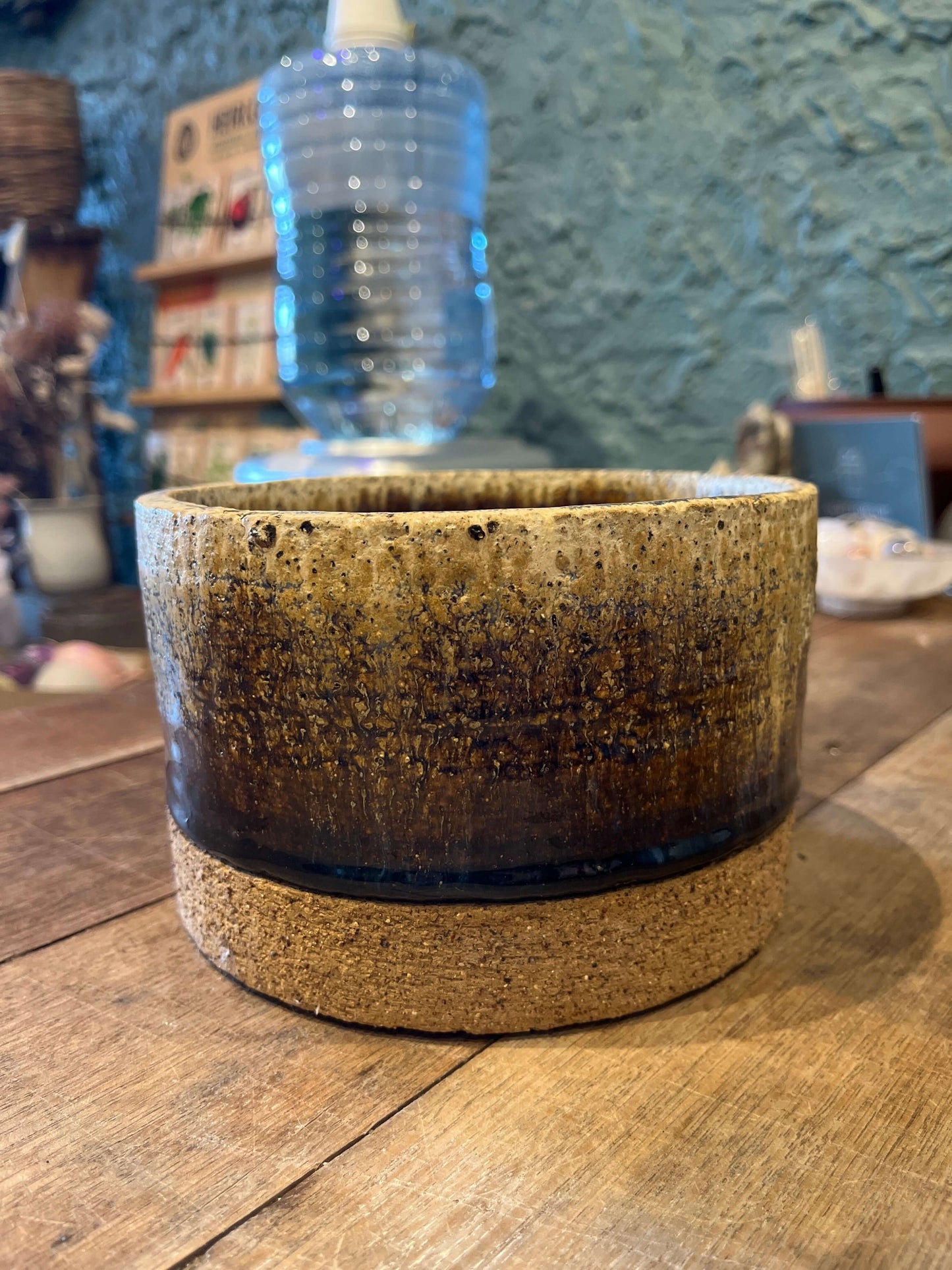 Rustic planter by TONiC Ceramics ‘Coffee’