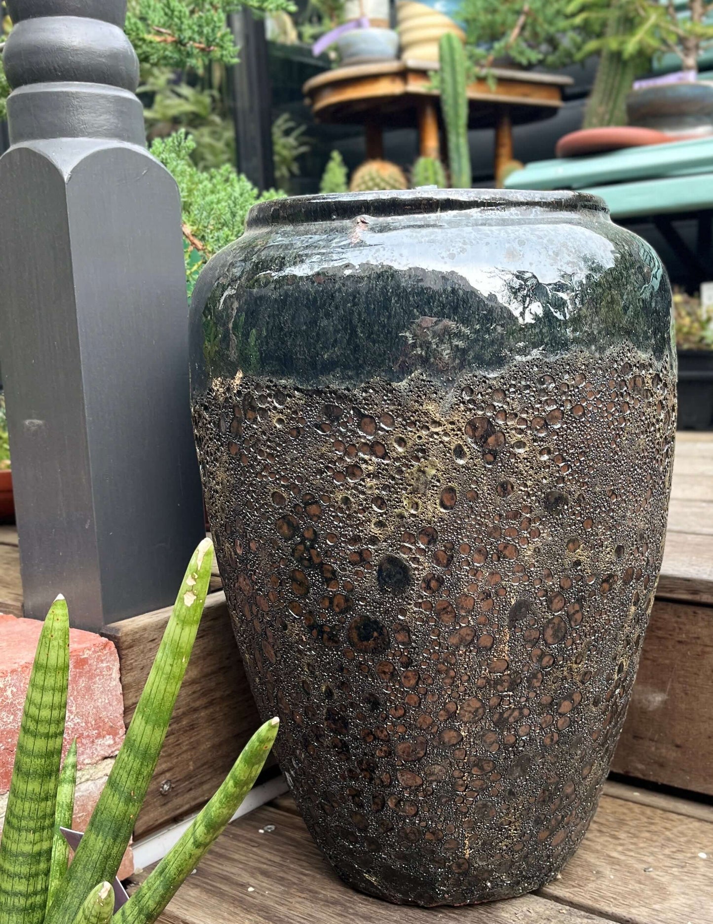 Sorrento Sofia Urn Coral Black