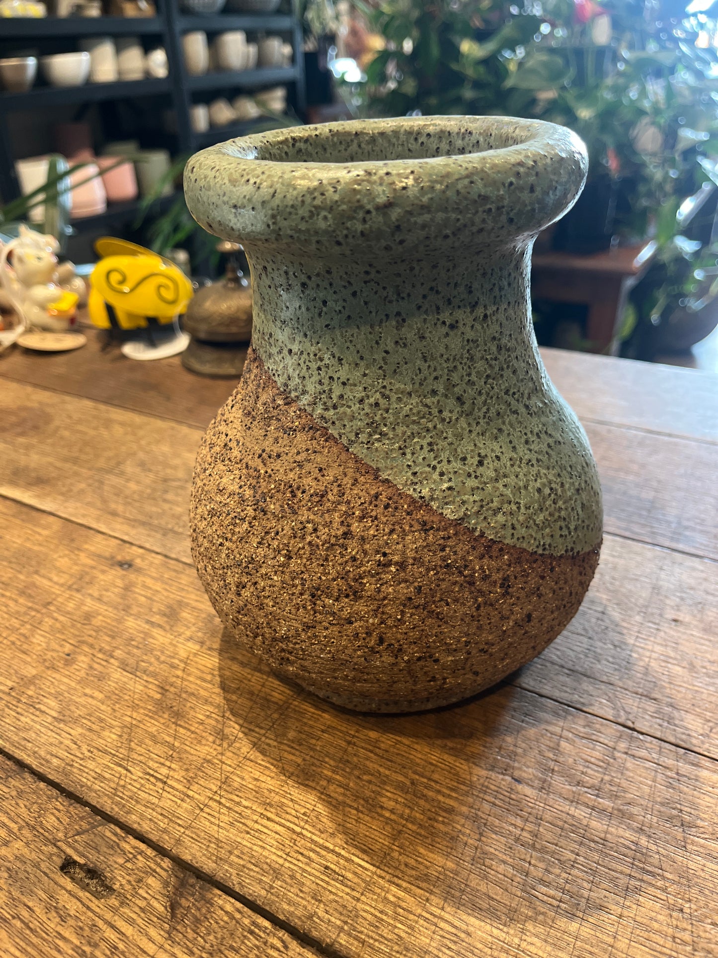 BULB Vase in Green Tea