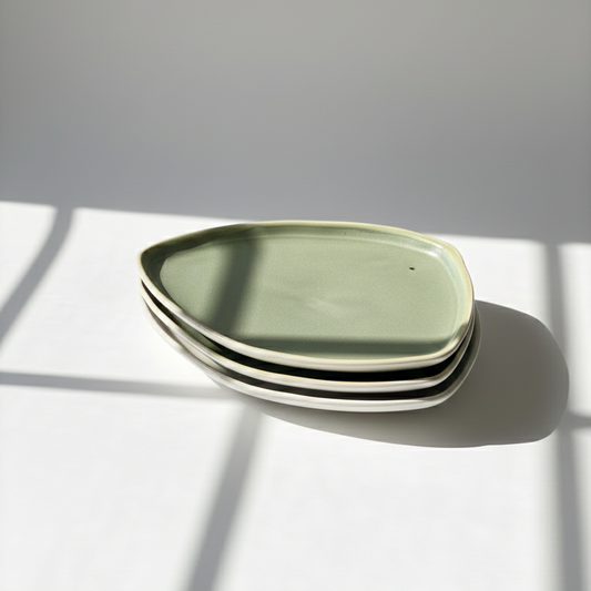 Pebble plate / tray