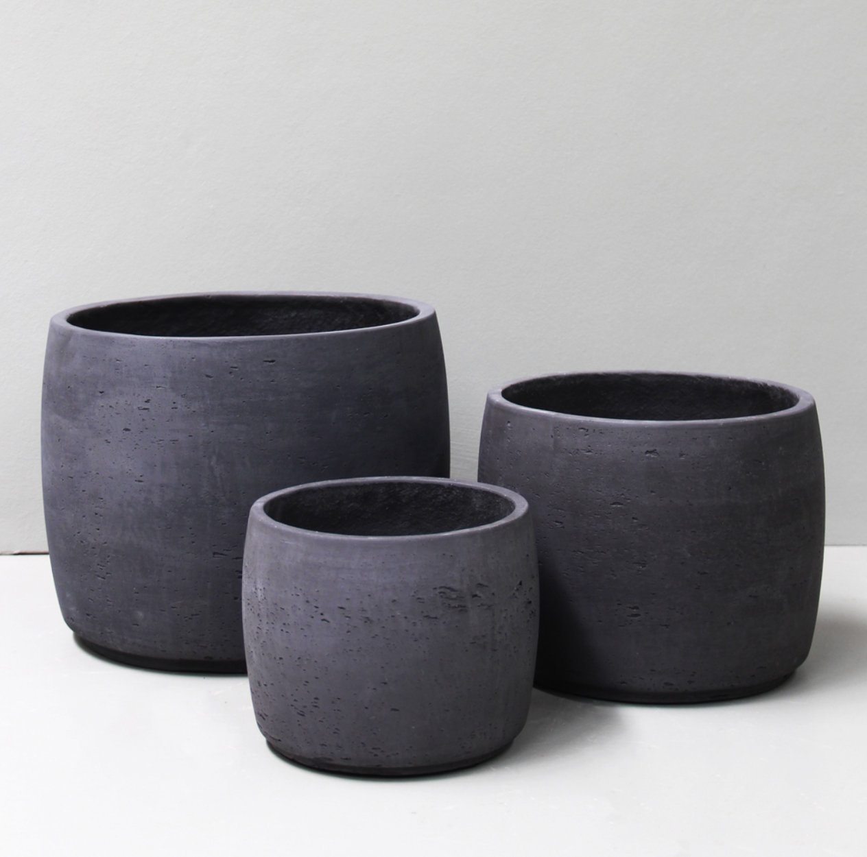 Black Barrel Pot - Set of 2