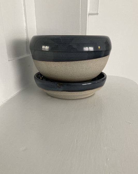 Ceramic wobble planter #11