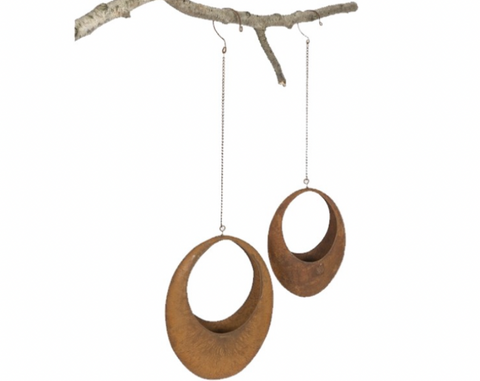 Hanging Rusty Oval Planter